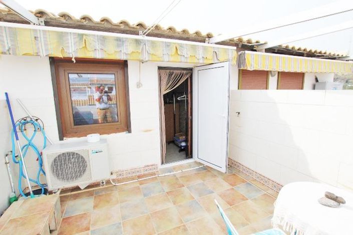 Image No.24-2 Bed House for sale