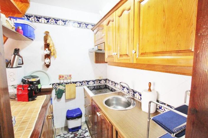 Image No.4-2 Bed House for sale