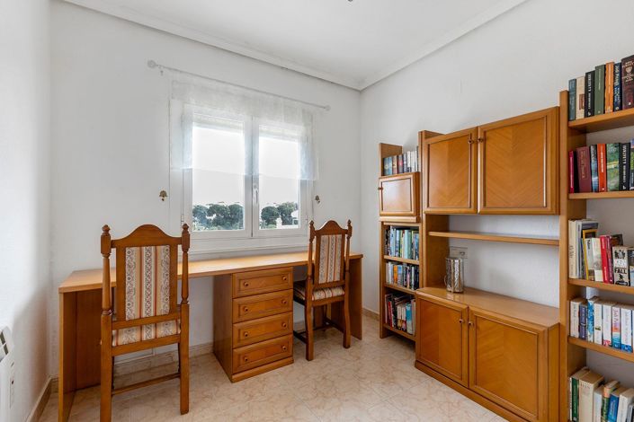 Image No.25-5 Bed Villa for sale