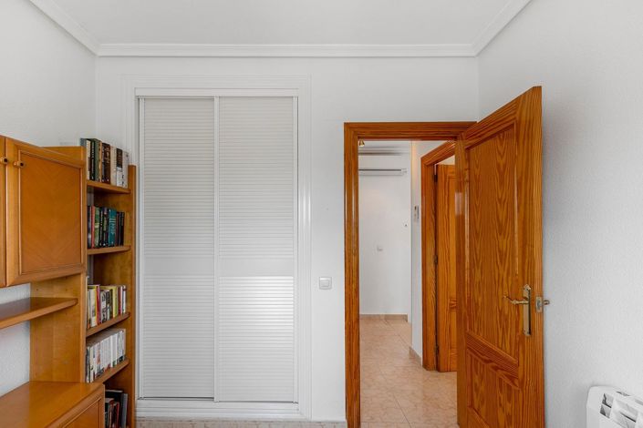 Image No.26-5 Bed Villa for sale