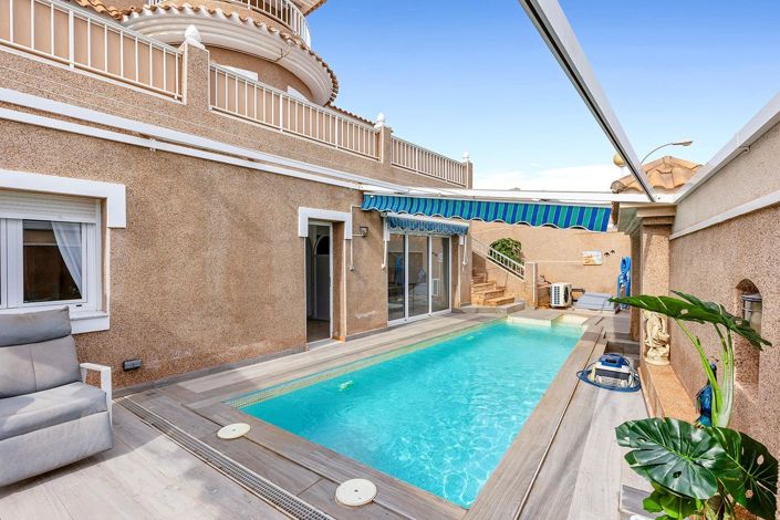 Image No.37-5 Bed Villa for sale