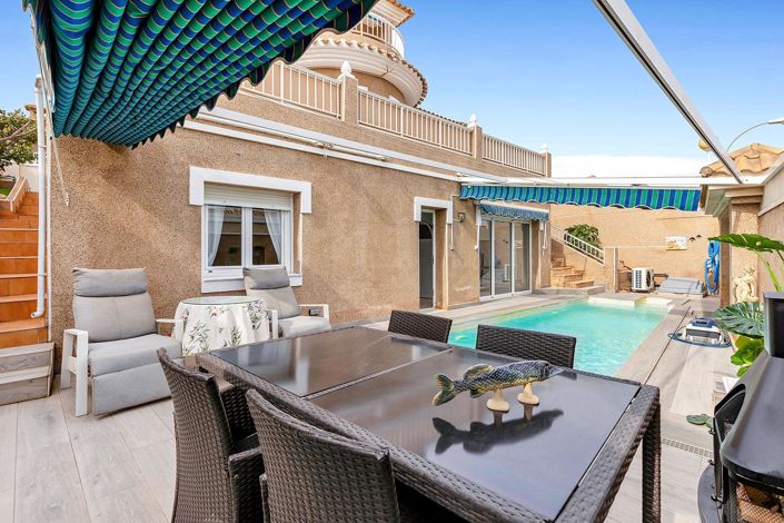 Image No.38-5 Bed Villa for sale