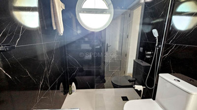 10-bb915d1cb19341576dcdc994b81ab9c5