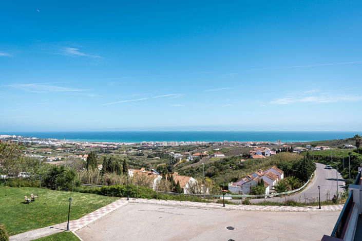 Image No.2-3 Bed Townhouse for sale