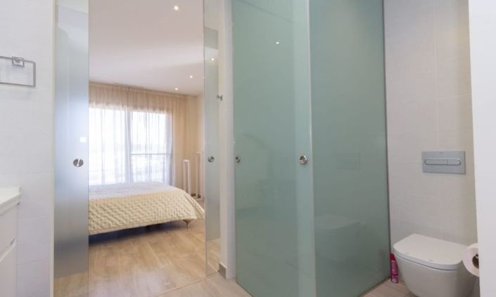 Image No.15-4 Bed Villa for sale