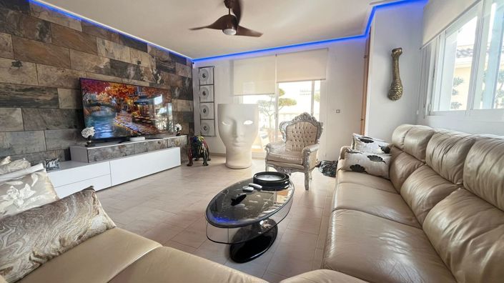 Image No.10-3 Bed Apartment for sale