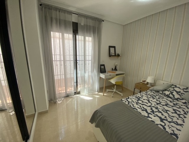 Image No.12-3 Bed Townhouse for sale