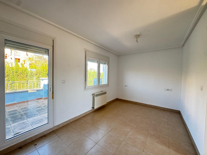 Image No.13-3 Bed Villa for sale