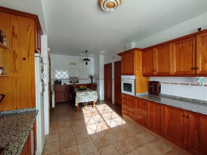 Image No.10-6 Bed Villa for sale