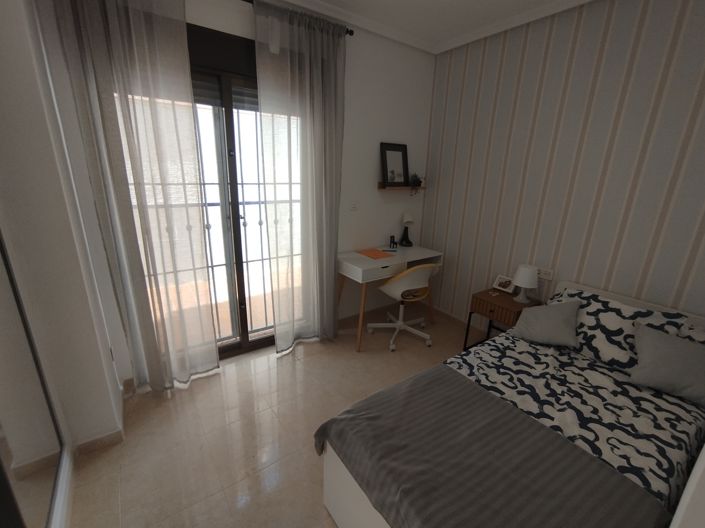 Image No.9-3 Bed Townhouse for sale