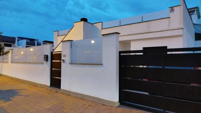 Image No.2-2 Bed Villa for sale