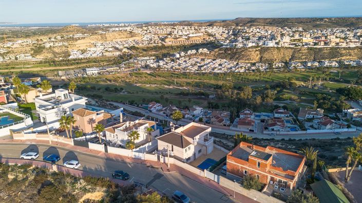 Image No.46-5 Bed Villa for sale