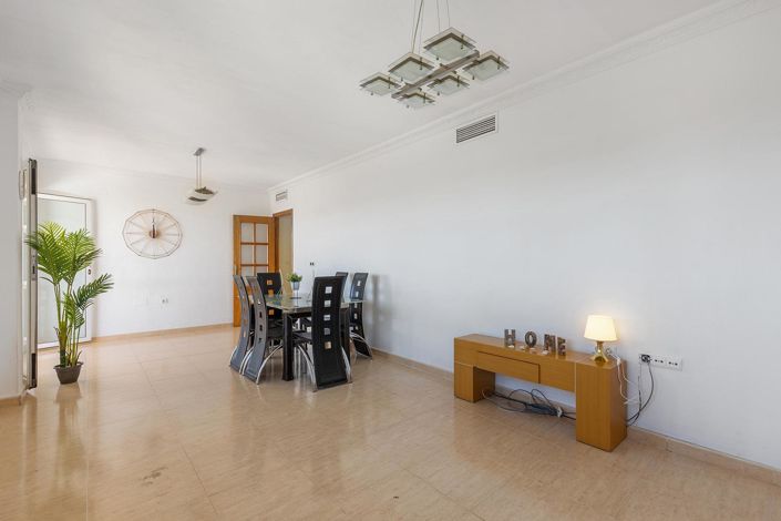 Image No.8-5 Bed Villa for sale