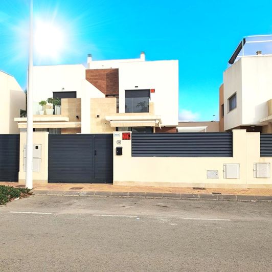 Image No.3-3 Bed Villa for sale