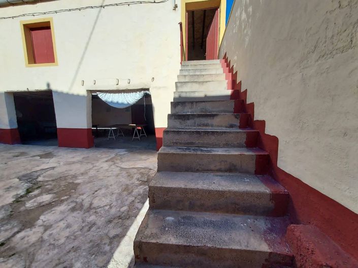 Image No.20-4 Bed Country House for sale