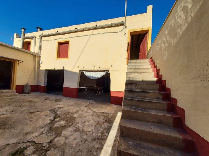 Image No.21-4 Bed Country House for sale