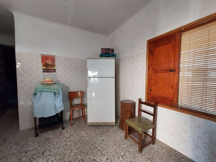 Image No.41-4 Bed Country House for sale