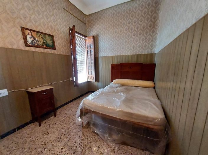 Image No.45-4 Bed Country House for sale