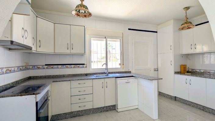 Image No.23-3 Bed Villa for sale