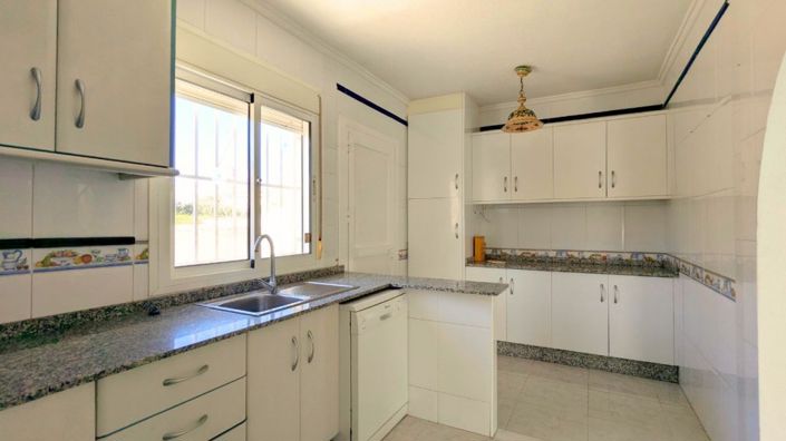 Image No.24-3 Bed Villa for sale