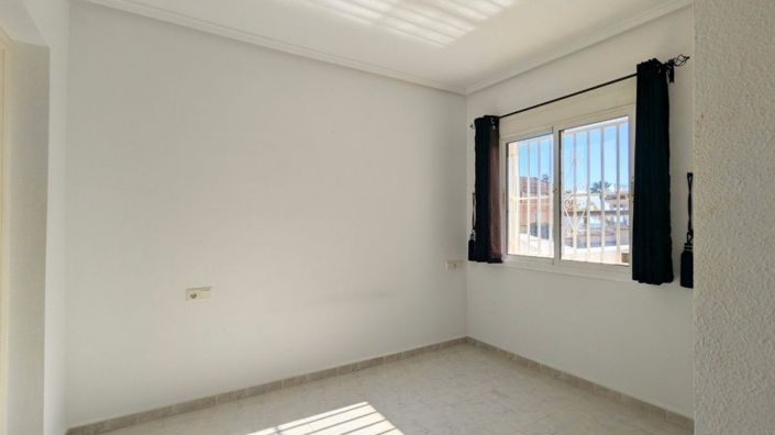 Image No.26-3 Bed Villa for sale