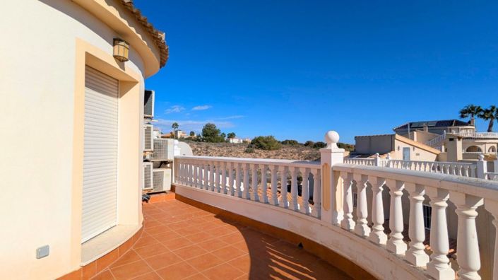 Image No.37-3 Bed Villa for sale