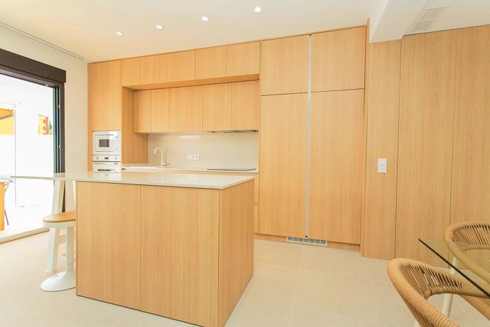 Image No.11-2 Bed Townhouse for sale