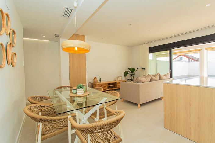 Image No.13-2 Bed Townhouse for sale