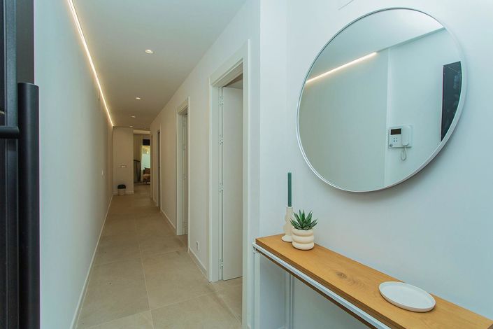 Image No.18-2 Bed Townhouse for sale