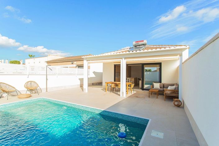 Image No.45-2 Bed Townhouse for sale