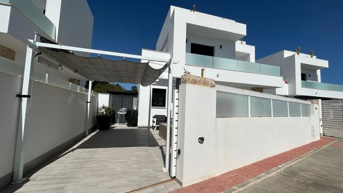 Image No.1-Villa de 3 chambres à vendre à Los Montesinos