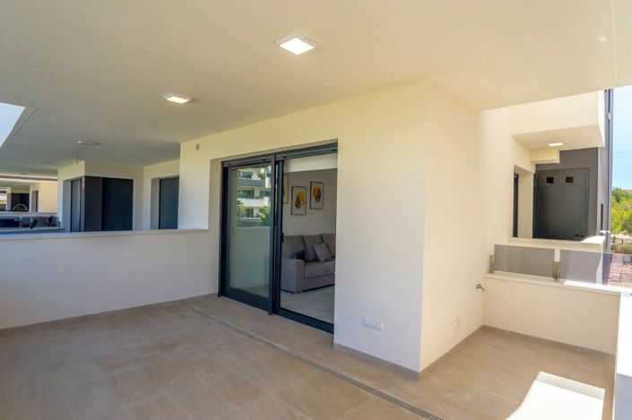 Image No.20-2 Bed Apartment for sale