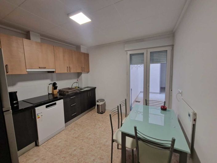 Image No.10-3 Bed Apartment for sale
