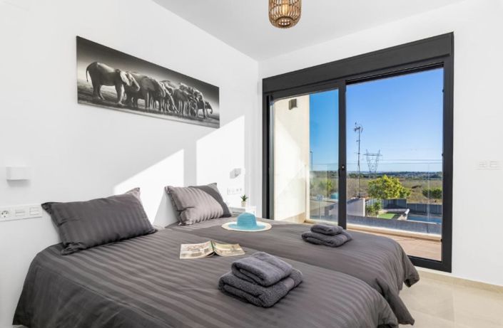 Image No.22-3 Bed Villa for sale