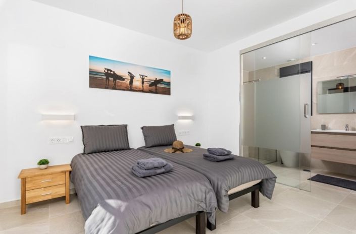 Image No.25-3 Bed Villa for sale