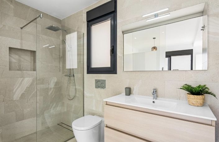 Image No.27-3 Bed Villa for sale