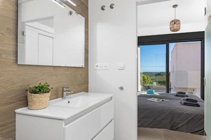 Image No.30-3 Bed Villa for sale