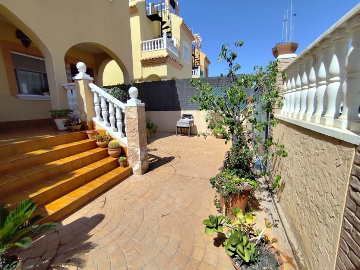 Image No.2-3 Bed Villa for sale