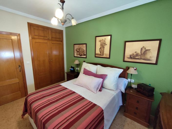 Image No.28-3 Bed Villa for sale