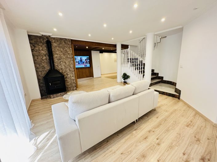 Image No.6-5 Bed Villa for sale