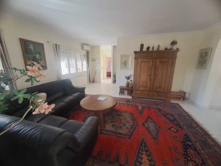 Image No.25-5 Bed Villa for sale