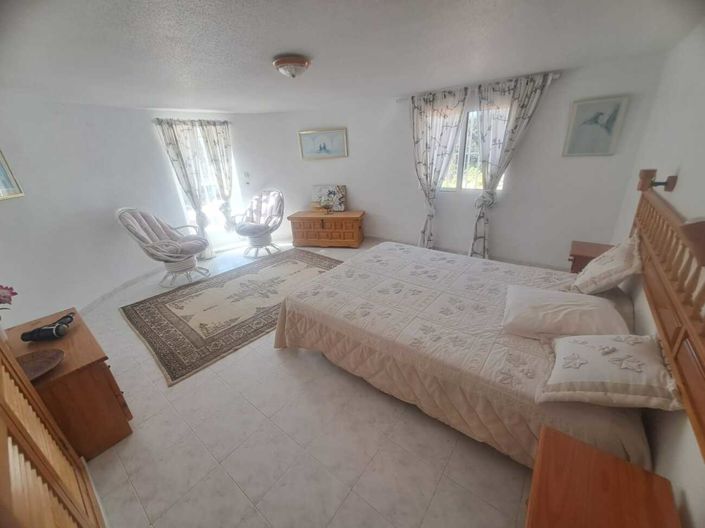 Image No.6-5 Bed Villa for sale