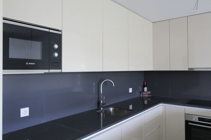 Image No.13-2 Bed Property for sale