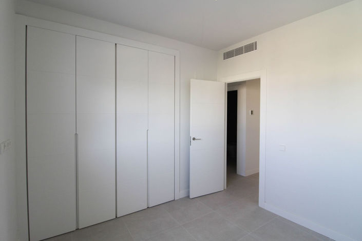 Image No.6-2 Bed Property for sale