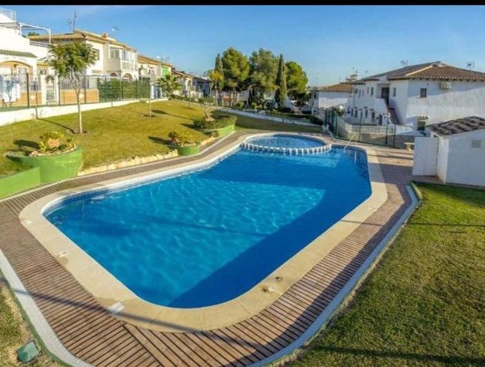Image No.1-1 Bed Townhouse for sale