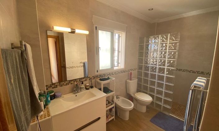 Image No.27-3 Bed Villa for sale