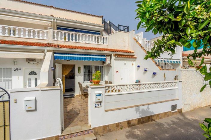 Image No.1-3 Bed Property for sale