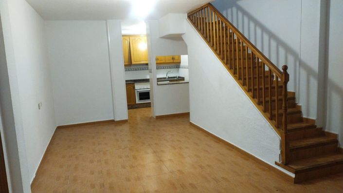 Image No.20-2 Bed Townhouse for sale