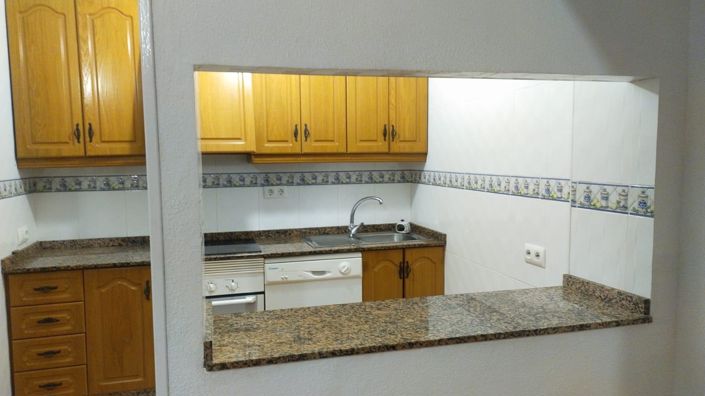 Image No.21-2 Bed Townhouse for sale