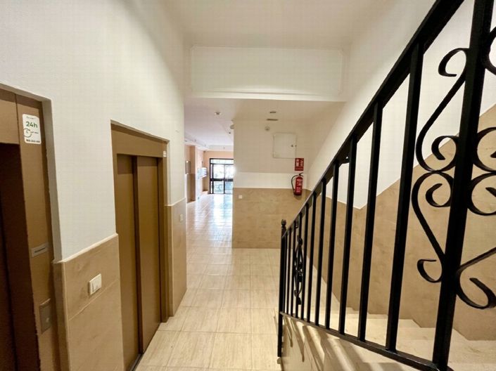 Image No.17-4 Bed Apartment for sale